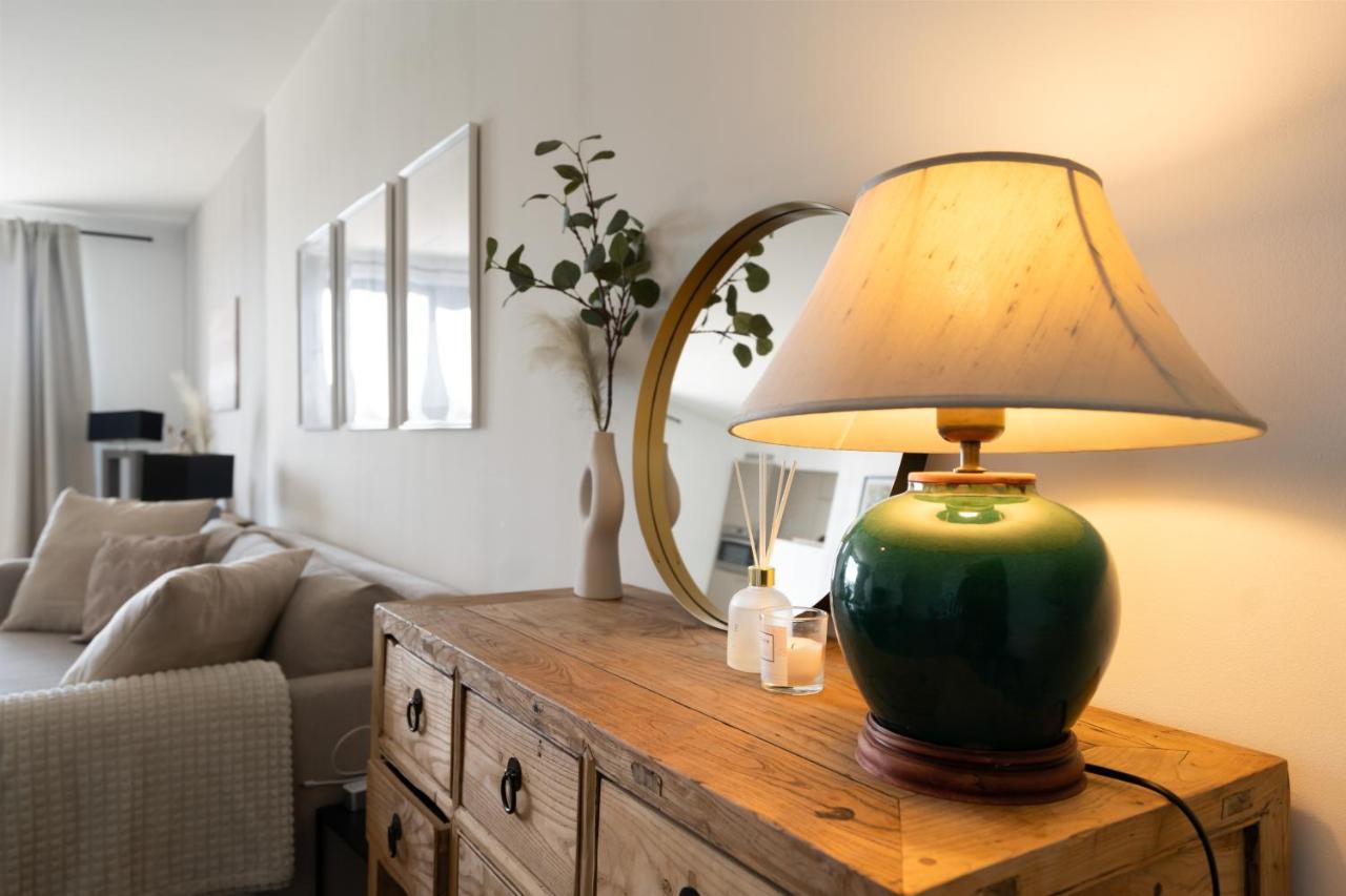 Shs Homes-Luxe Highrise, 2 Bedrooms, Kitchen, Free Parking, Stunning View, Large Tarrasse, Workspace Hasselt Kültér fotó