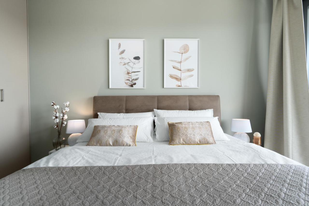 Shs Homes-Luxe Highrise, 2 Bedrooms, Kitchen, Free Parking, Stunning View, Large Tarrasse, Workspace Hasselt Kültér fotó